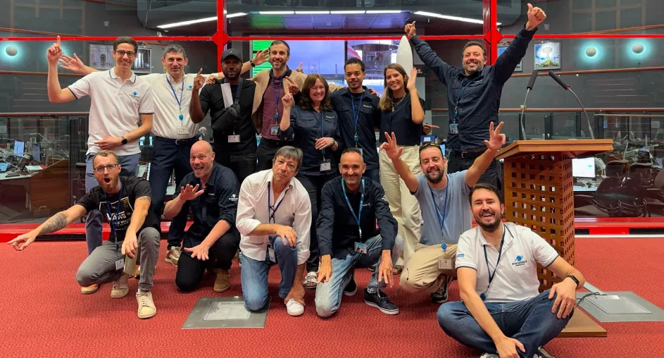 arianespace-team-launch-operations-control-room-group-photo.webp